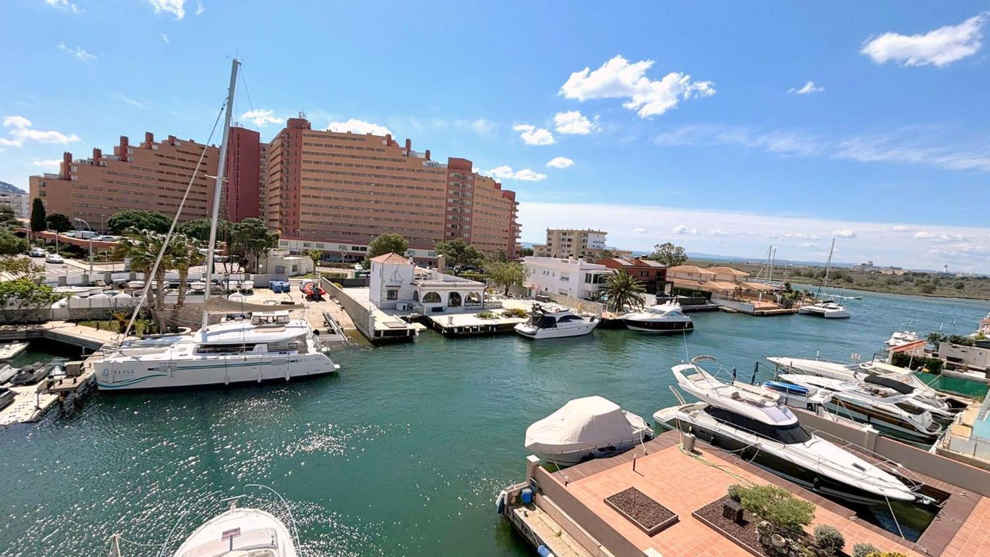 Cap Llarg Apartment โรเซส ภายนอก รูปภาพ